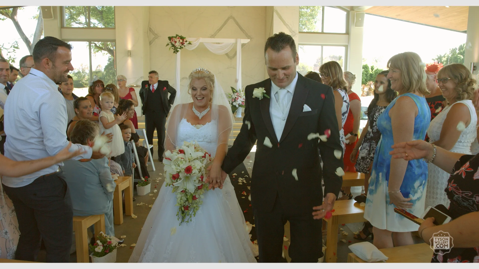 Blackmagic URSA Mini_1_2016-09-08_0504_C0003.00_07_36_14.Still284.jpg