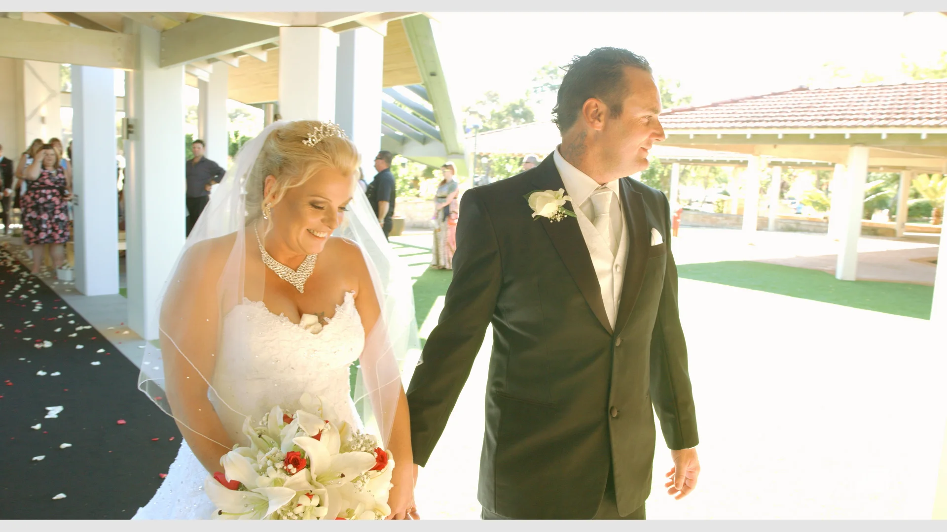 Blackmagic URSA Mini_1_2016-09-08_0504_C0003.00_08_02_19.Still294.jpg