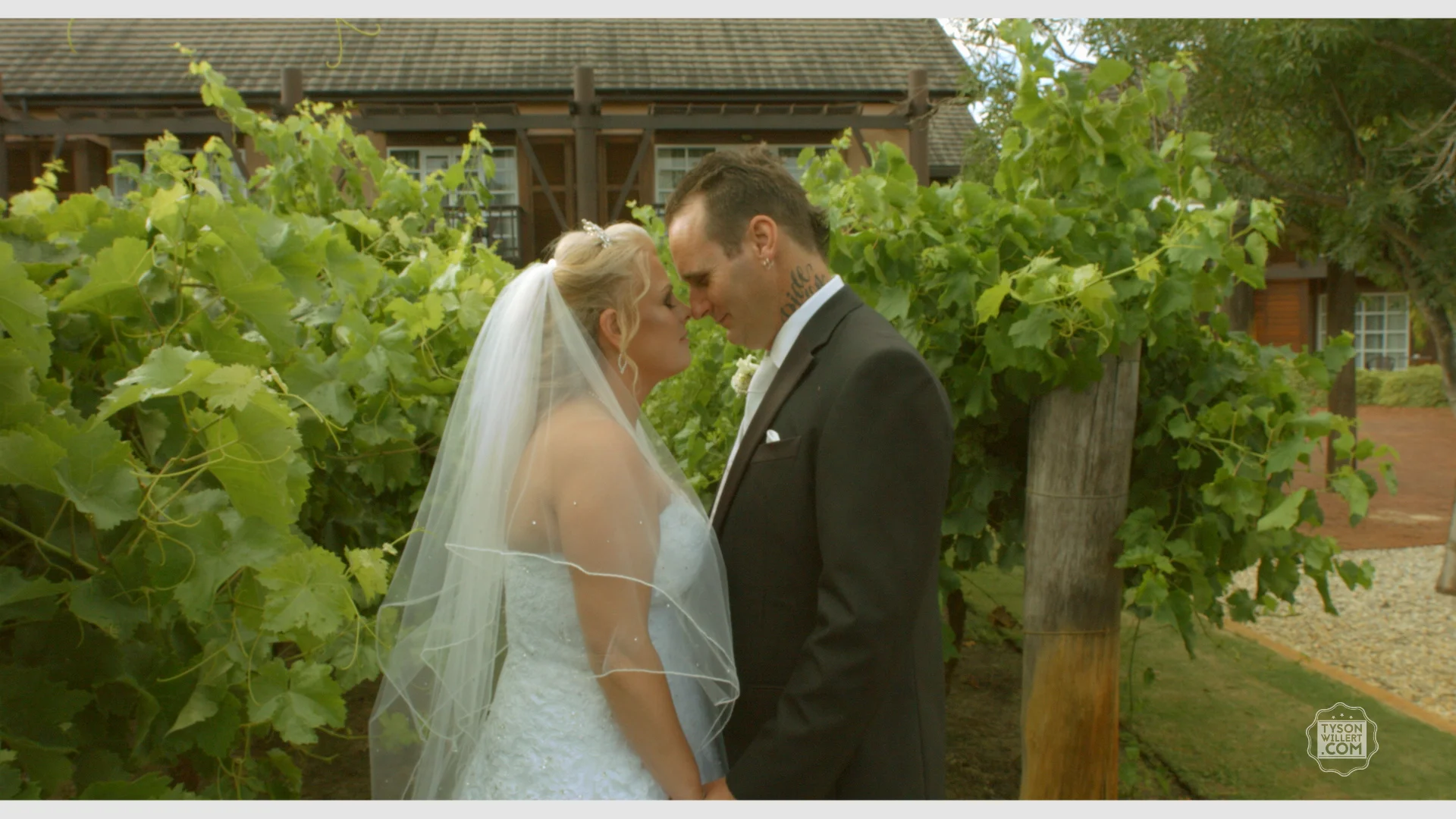 Blackmagic URSA Mini_1_2016-09-08_0504_C0003.00_08_11_51.Still298.jpg