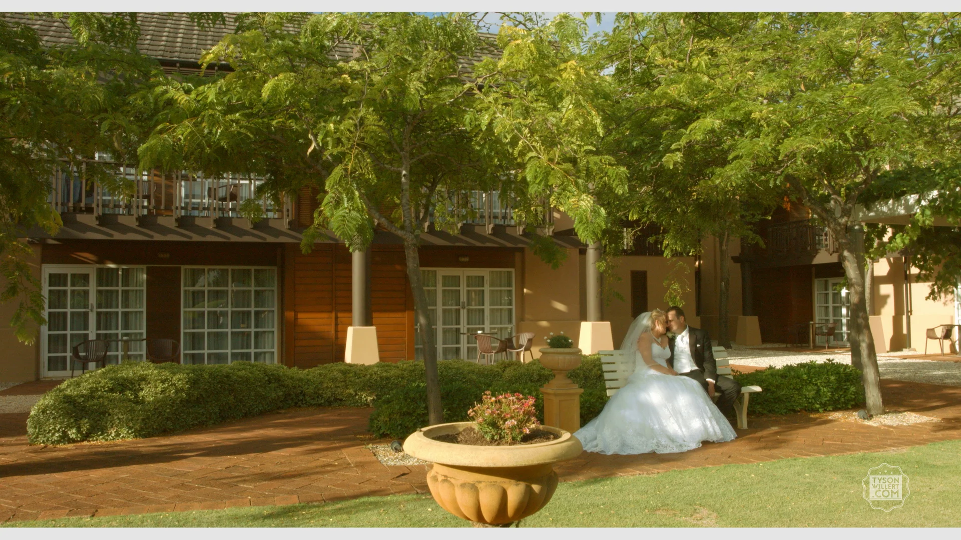 Blackmagic URSA Mini_1_2016-09-08_0504_C0003.00_07_34_00.Still283.jpg