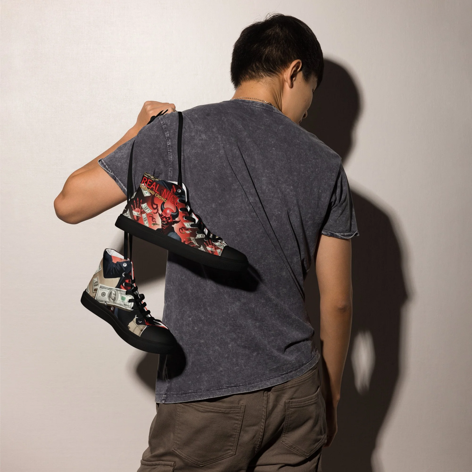 mens-high-top-canvas-shoes-black-right-66dfee800edef.jpg