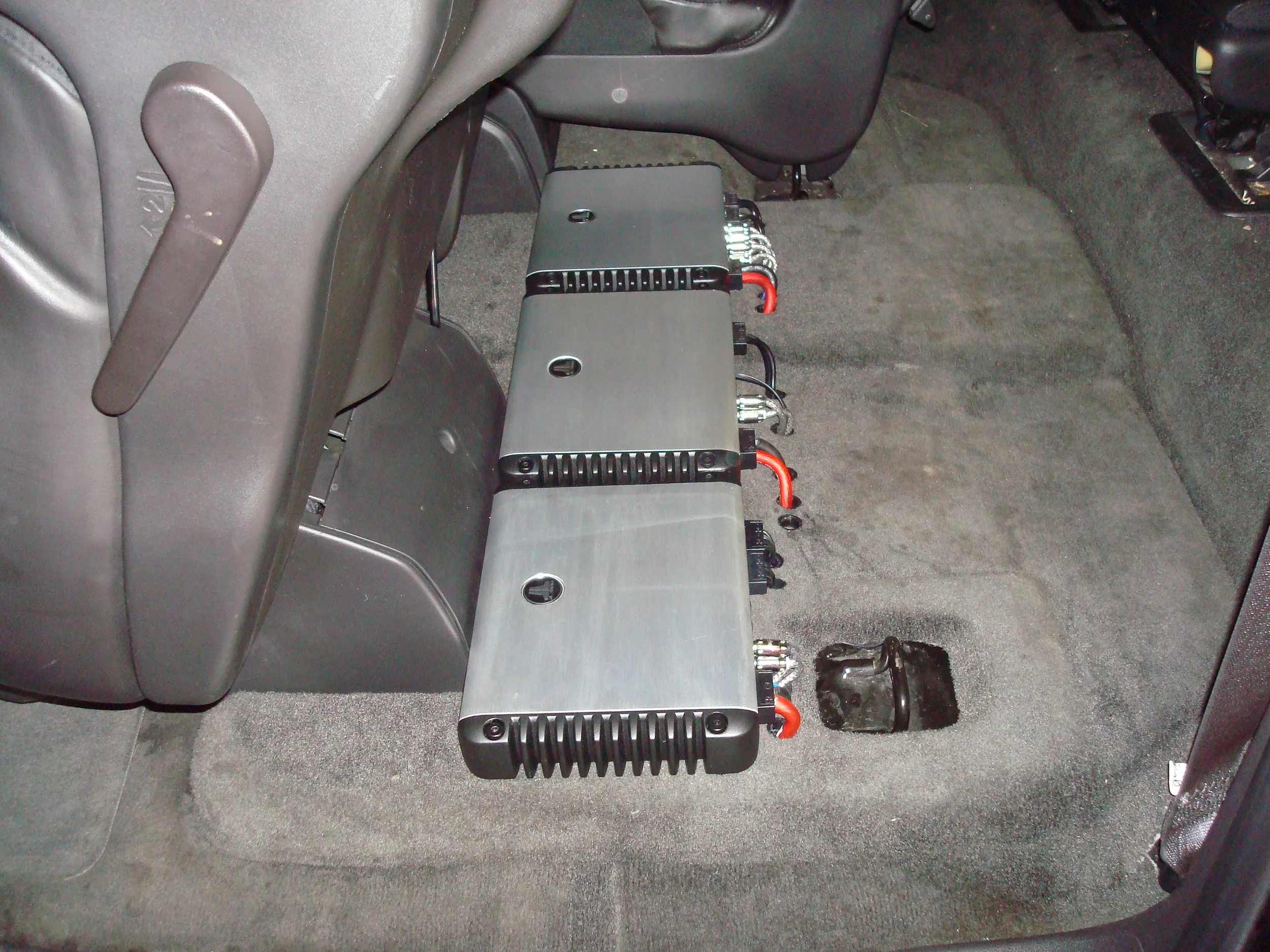 2007 tahoe subwoofer box