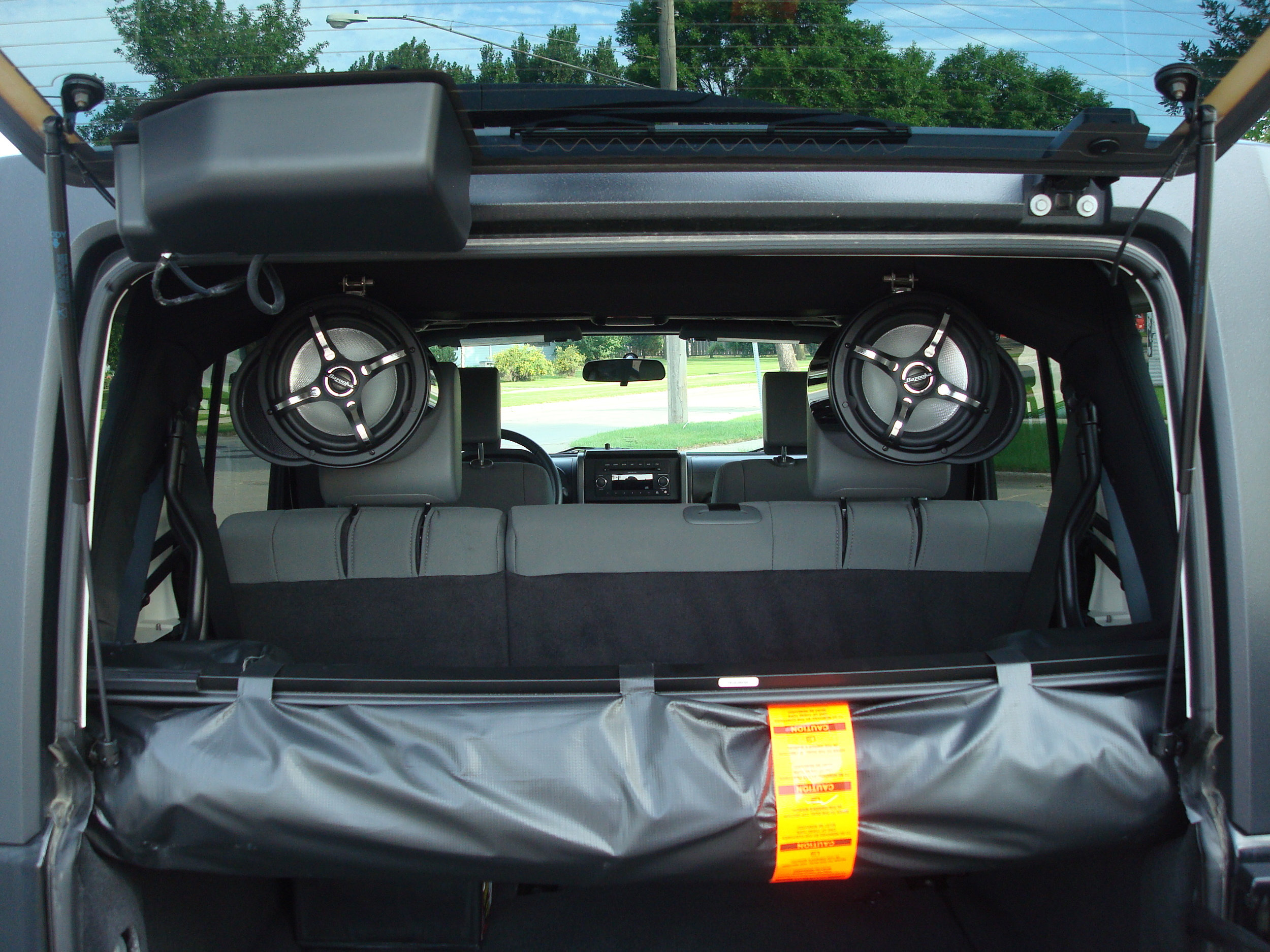 2010 Jeep Wrangler - Tower speakers added for radio station location broadcasts
