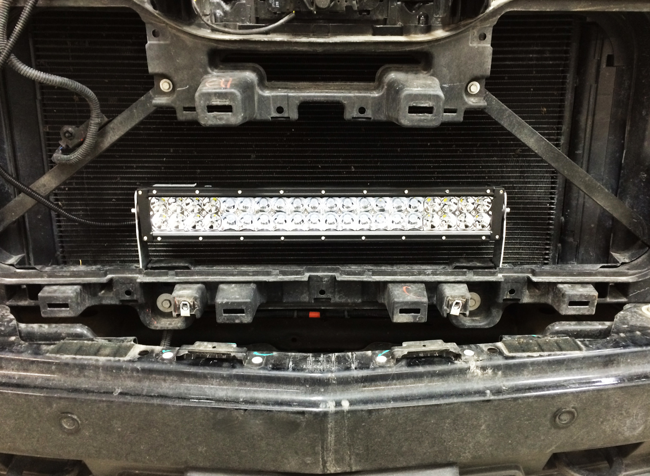 2015 Chevy Silverado - 22" Ultra Series Combo LED Light Bar