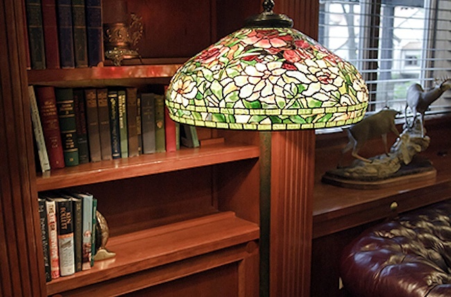 tiffany lamp_cropped.jpg