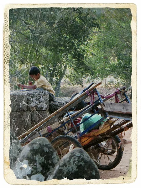 The children of Angkor 4.jpg