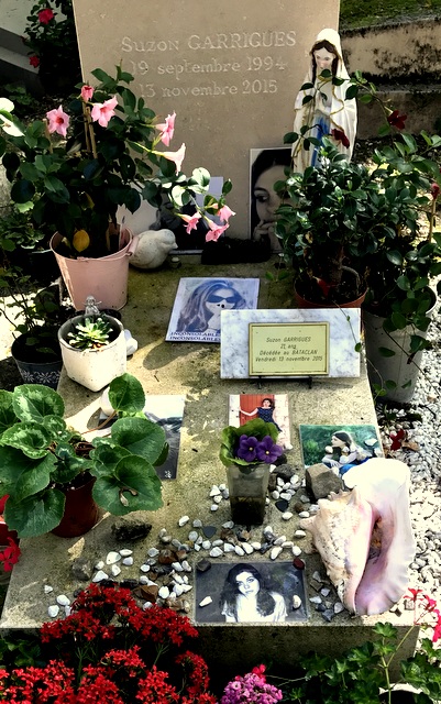  Grave of Suzon Garrigues killed at The Bataclan music venue terrorist attack,&nbsp;Père Lachaise Cemetery, Paris, France. 