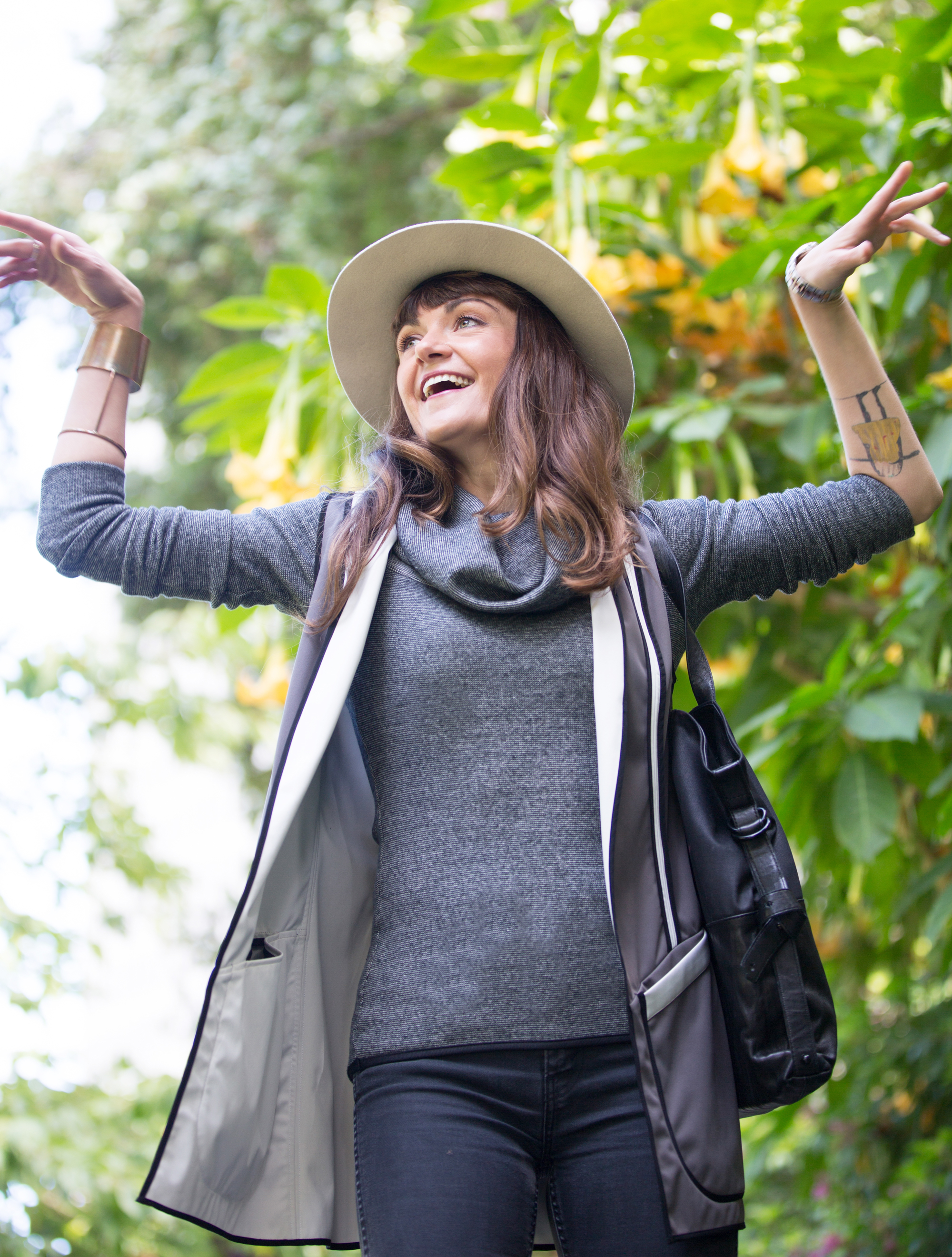 On Maja: Olivier Sweater | K atya Vest | Rogue Hat | Manhattan Tote Bag