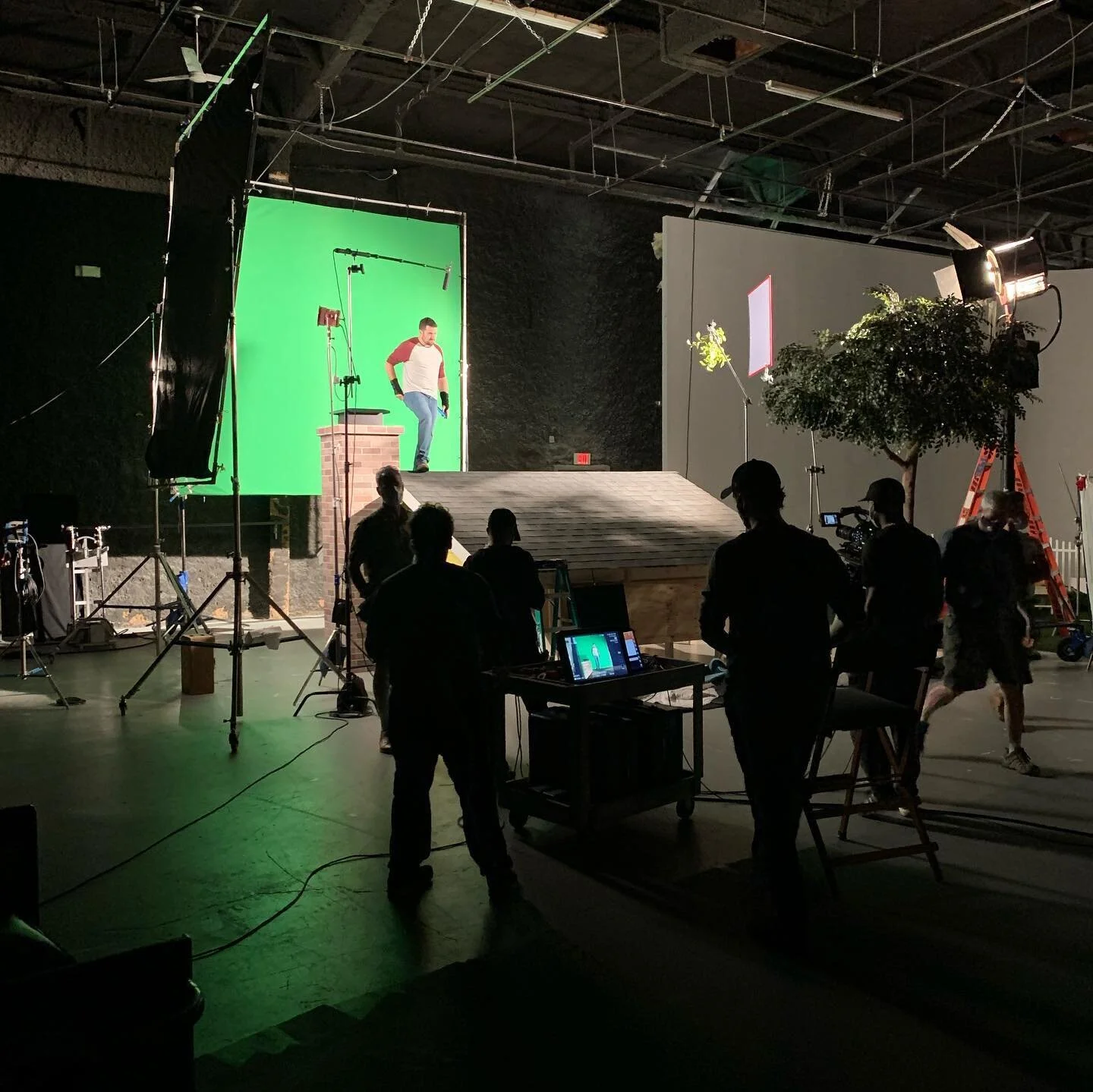 Back to back roof shoots.  Thanks to @daggeragency and @remedyfilms for having me out!

#productionsoundmixer #filmcrew