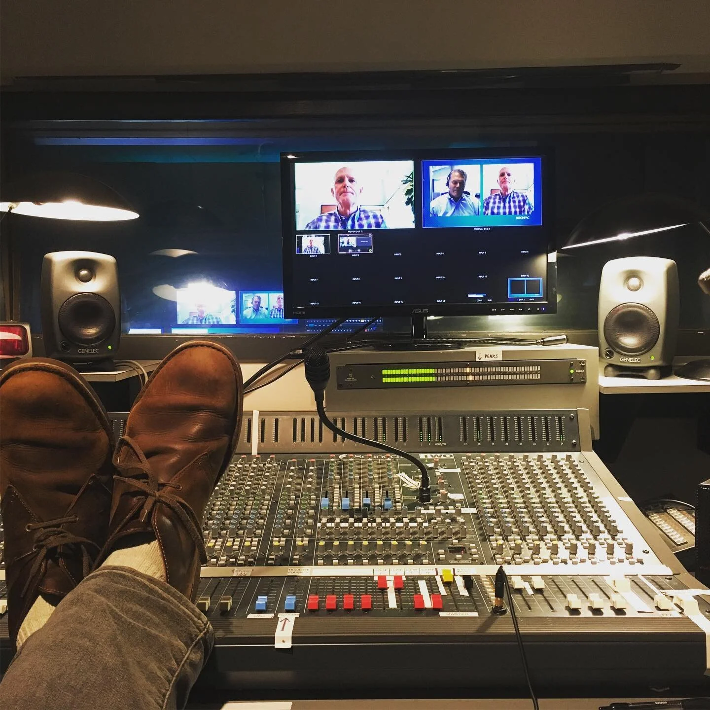 #Virtualevent... physical lobby.  The world is still asleep but maybe the sweet sounds of internet streaming will sneak into your dreams. #soundsgood