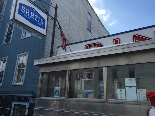 Grazin Diner, Ghent New York