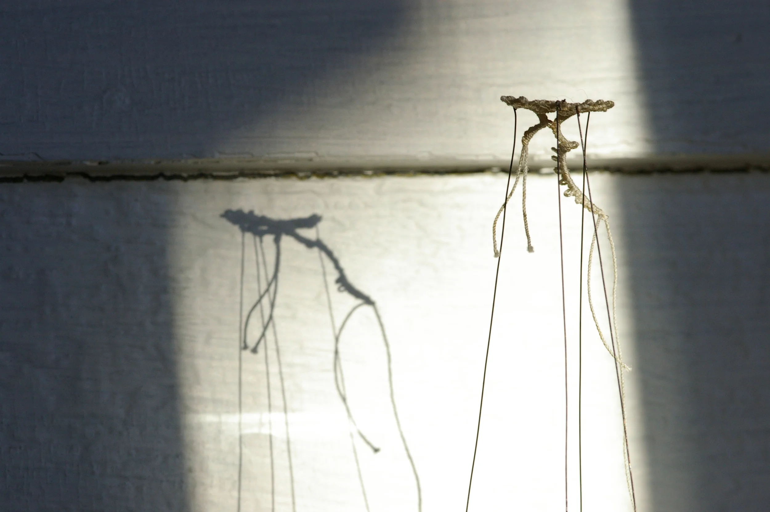 face front, slouch away