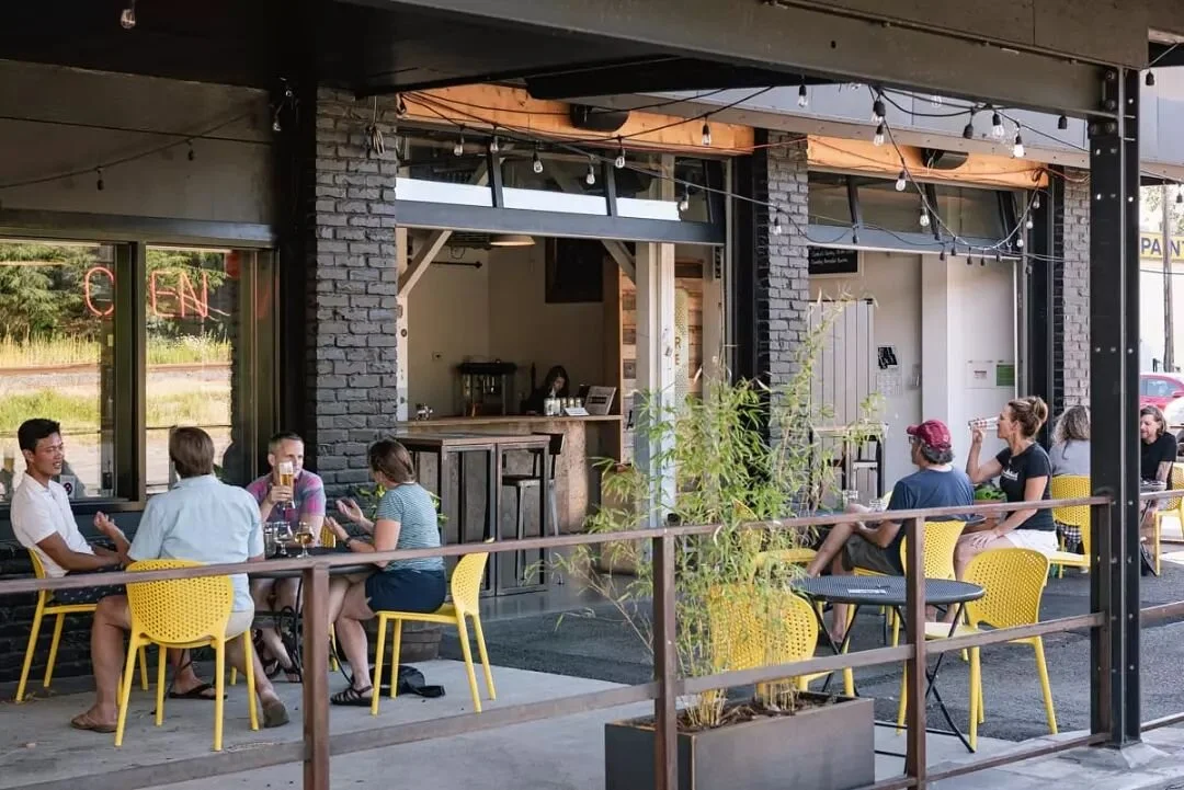 Join us on this beautiful summer Sunday for a refreshing pint! 🍻