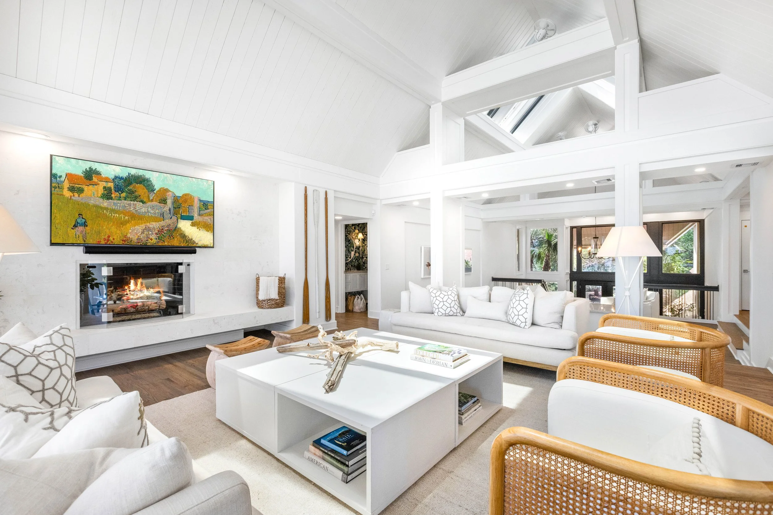 23 SBL Main Living.jpg