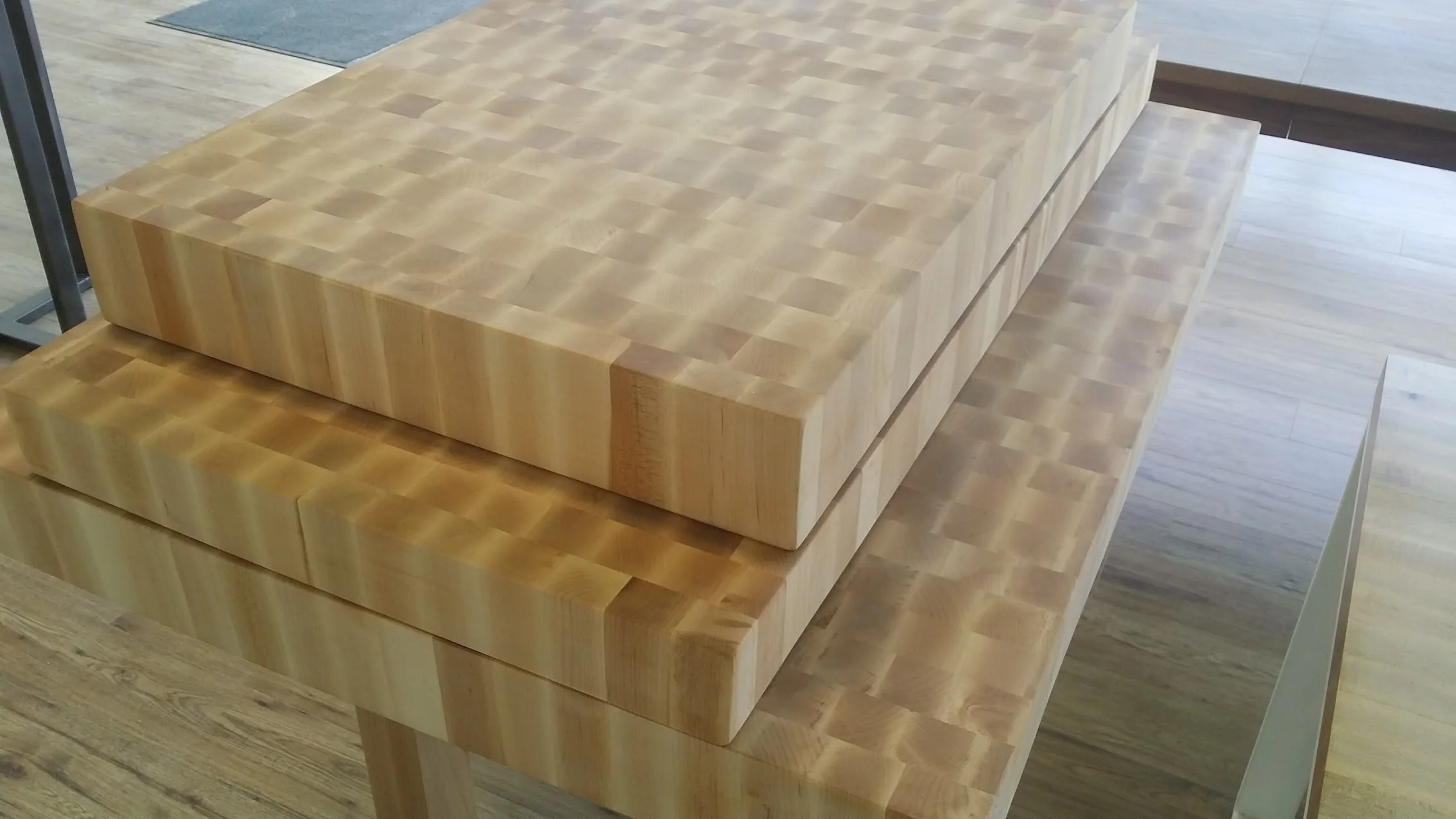 white maple endgrain.jpg