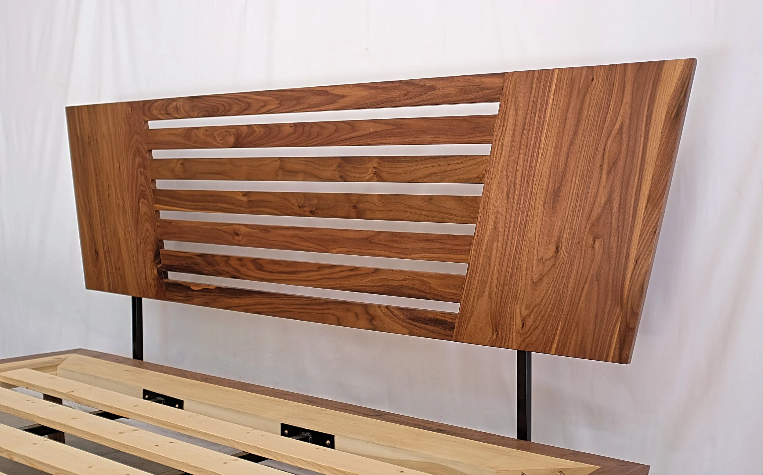 Travis Bed 5.jpg