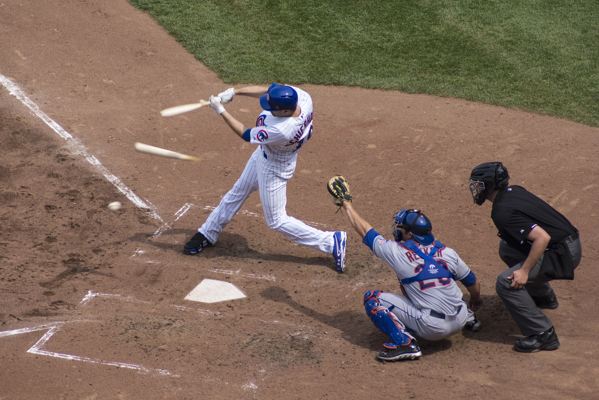 Nate Schierholtz's broken bat swing