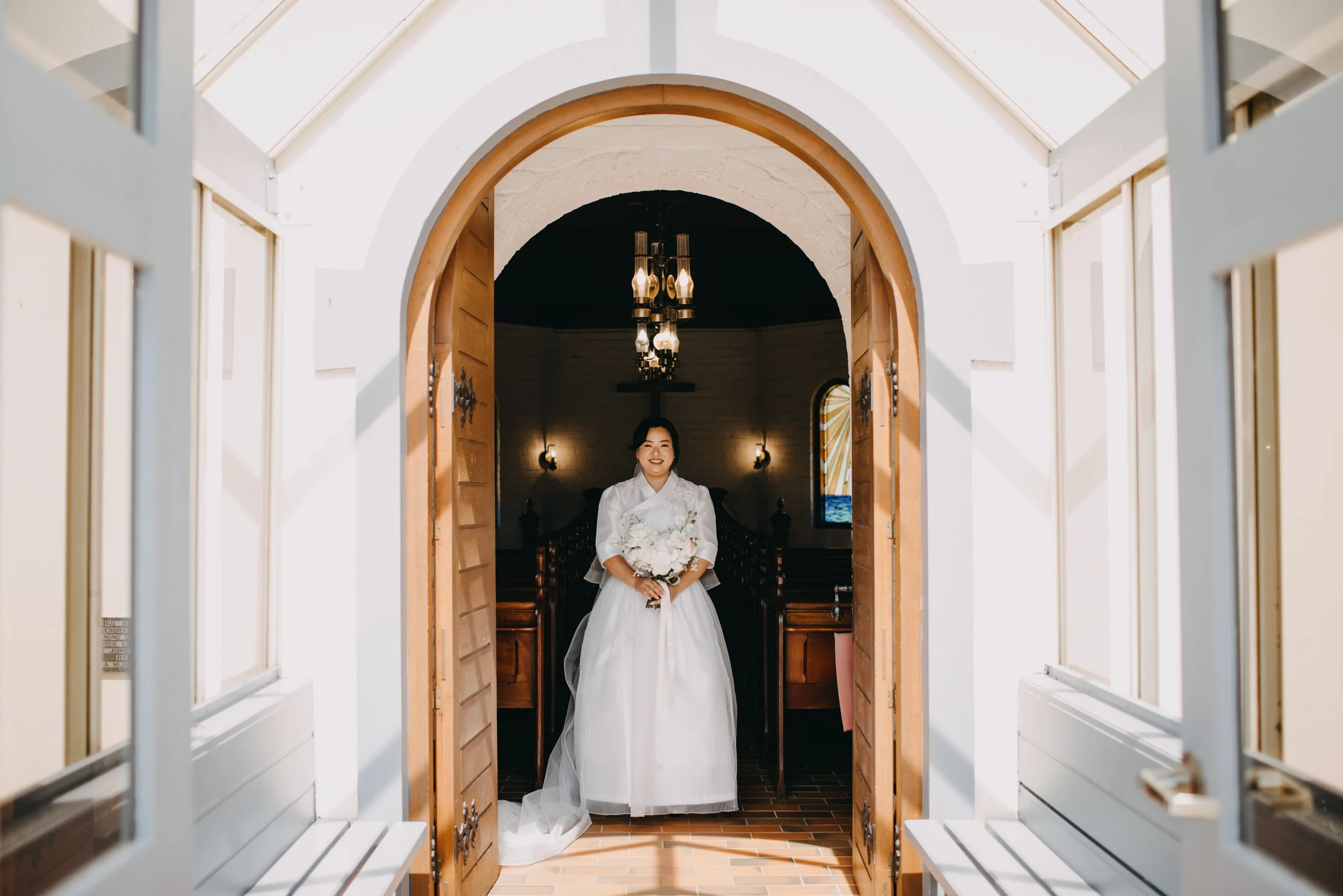 lakeside_chapel_grindelwald_sheridan_nilsson_Tasmanian.Wedding.Photographer-4398.jpg