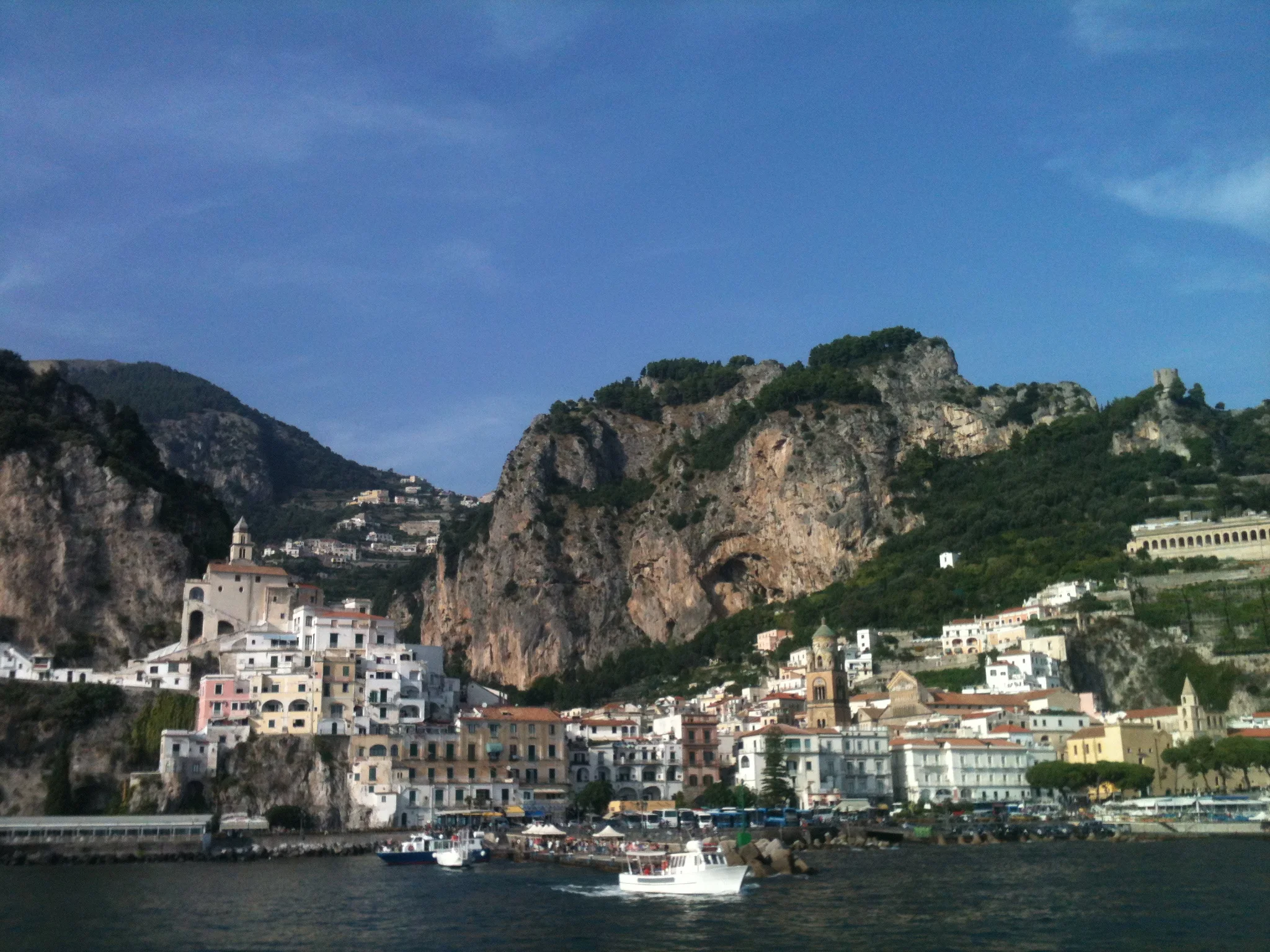 Sailing into the gorgeous Amalfi Coast