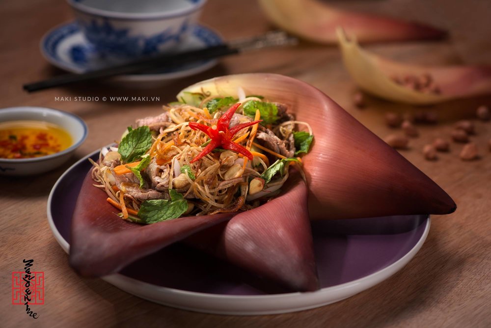 Chụp ảnh món ăn. Ảnh: MAKI