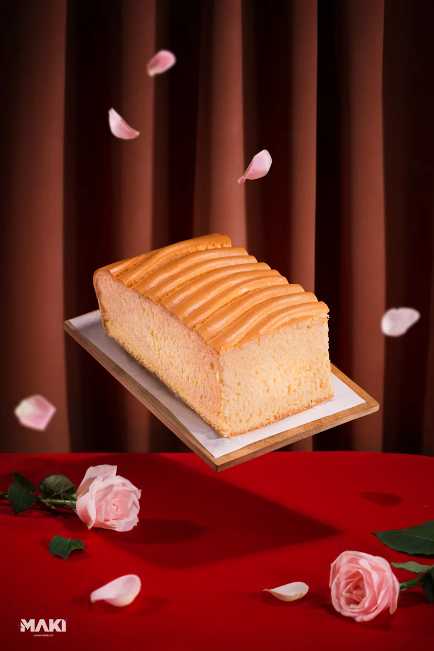 Chụp ảnh đồ ăn. Ảnh: MAKI.vn