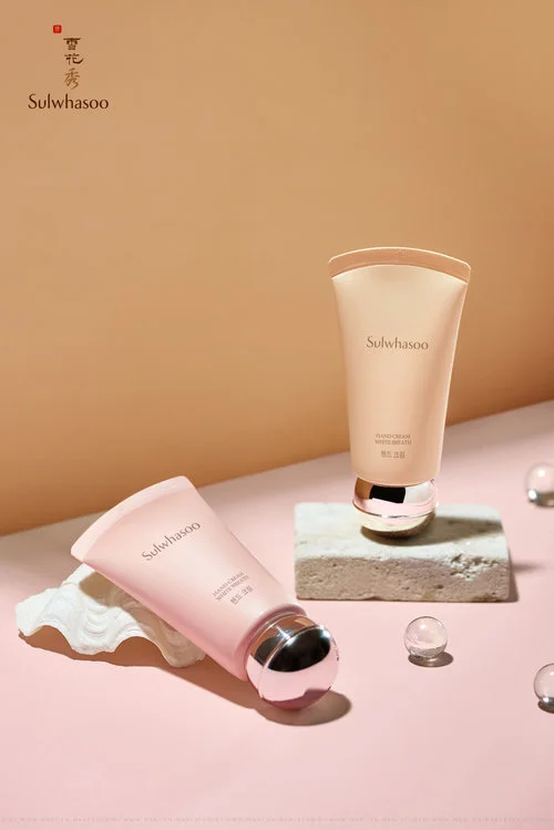 Chụp ảnh quảng cáo sản phẩm mỹ phẩm - Sulwhasoo. Ảnh: MAKI.vn
