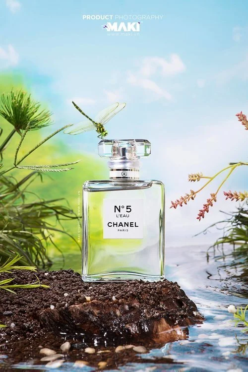 Chụp hình sản phẩm nước hoa đẹp - Maki Studio