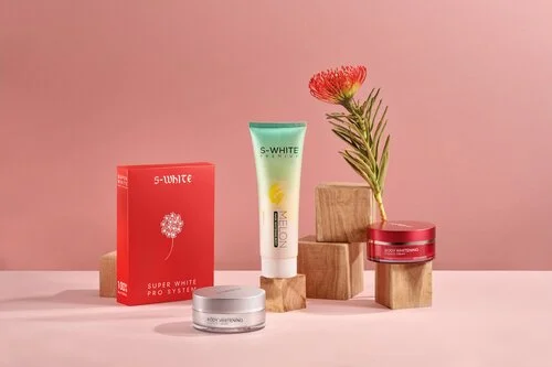 Ý tưởng chụp ảnh sản phẩm trên nền màu