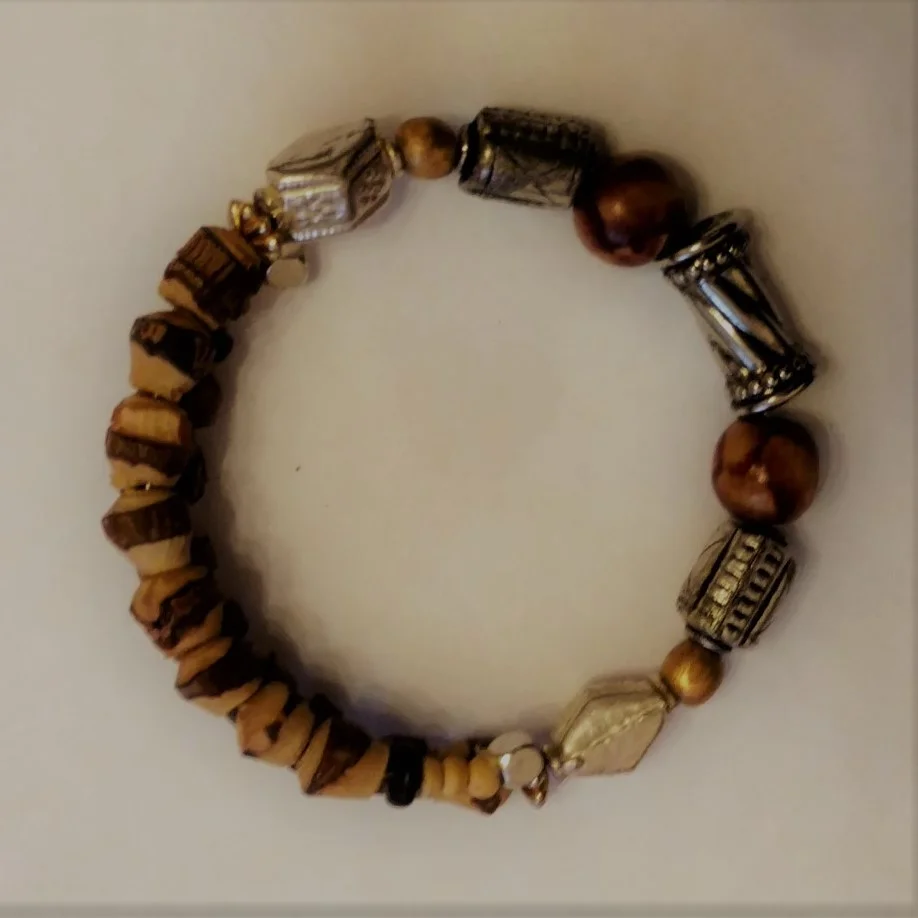 #L&L 181226 Bracelet Suggested $10 USD