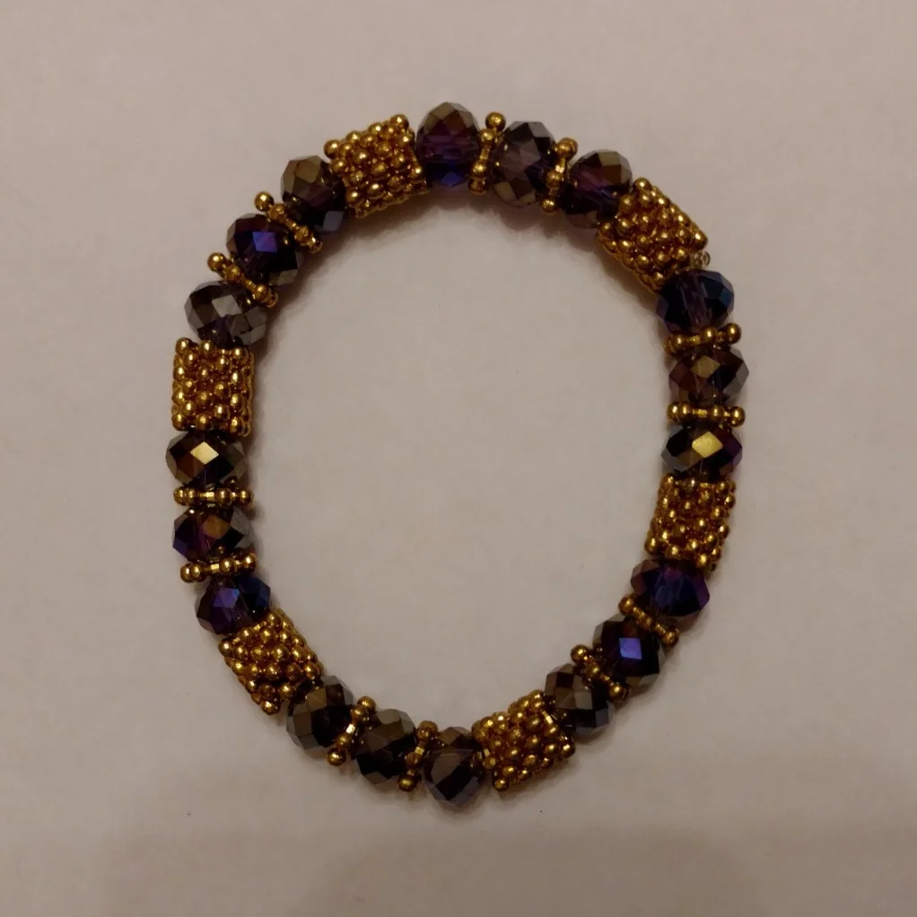 #VIN 190003 Lavender & Gold Bracelet suggested $10 USD