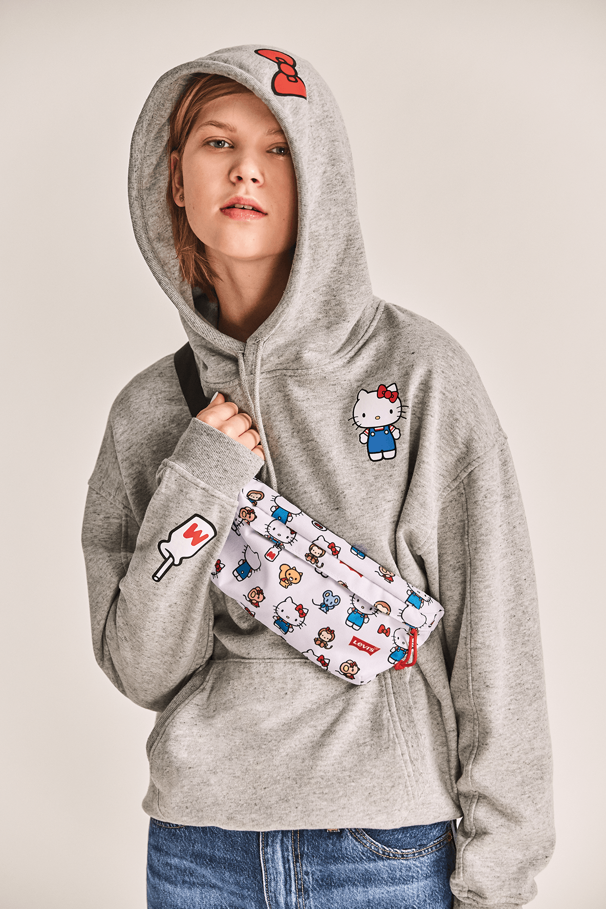 19_H2_HELLO_KITTY_HOODIE_W_01_1682_CMYK.png