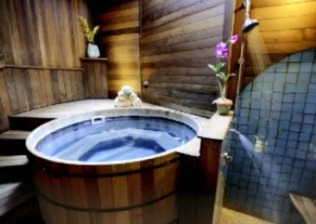 Photo courtesy of East Heaven Spa