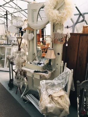 Vintage & Fabulous! The Store With All Kinds Of Amazing Finds