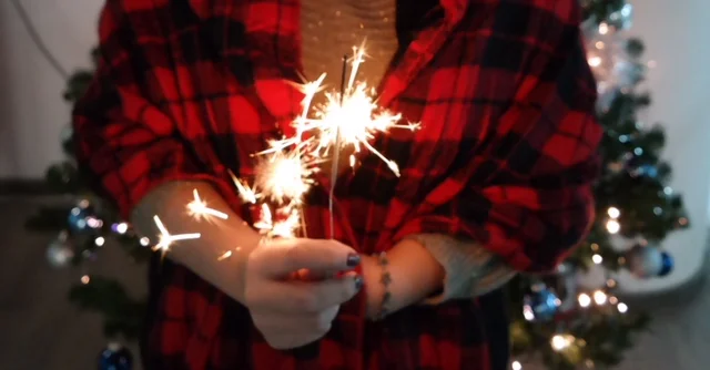 8 Tips You Need For Keeping Things Festive AF This Week