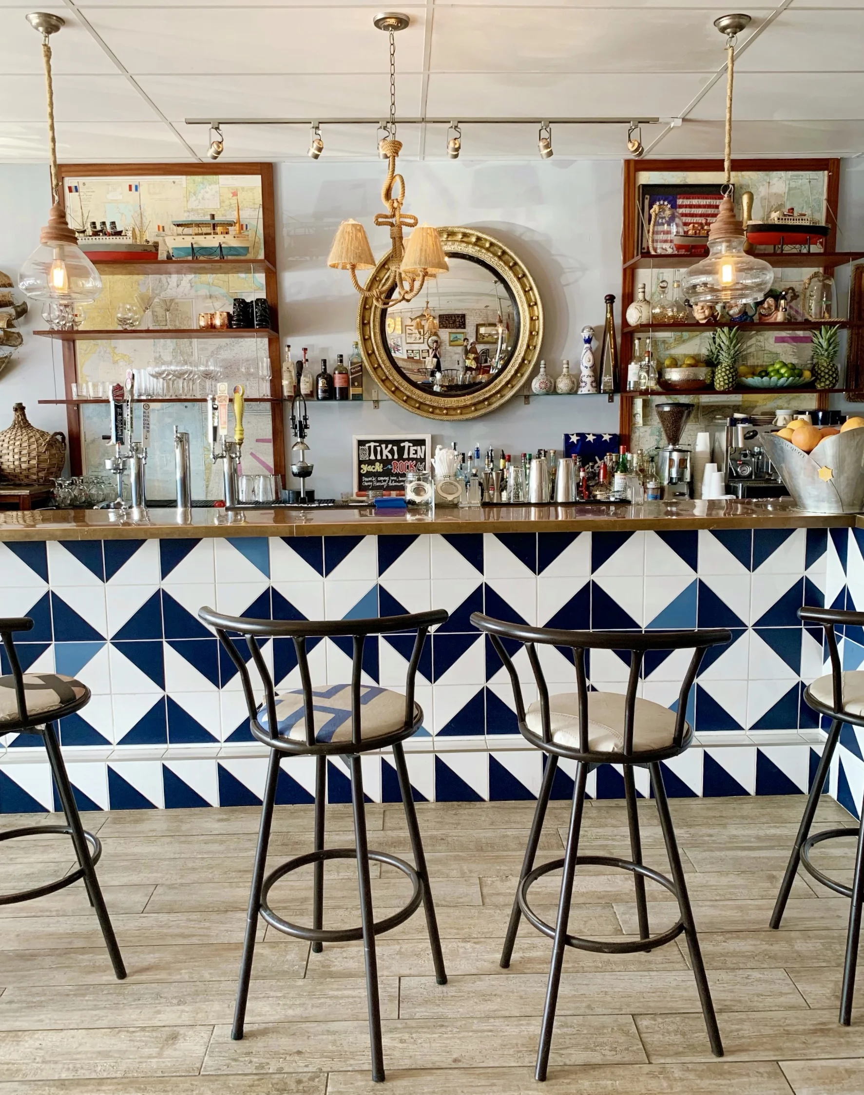 Text Your Beach &amp; Restaurant Buddy Because You'll Both Want To Check Out This Place In WH