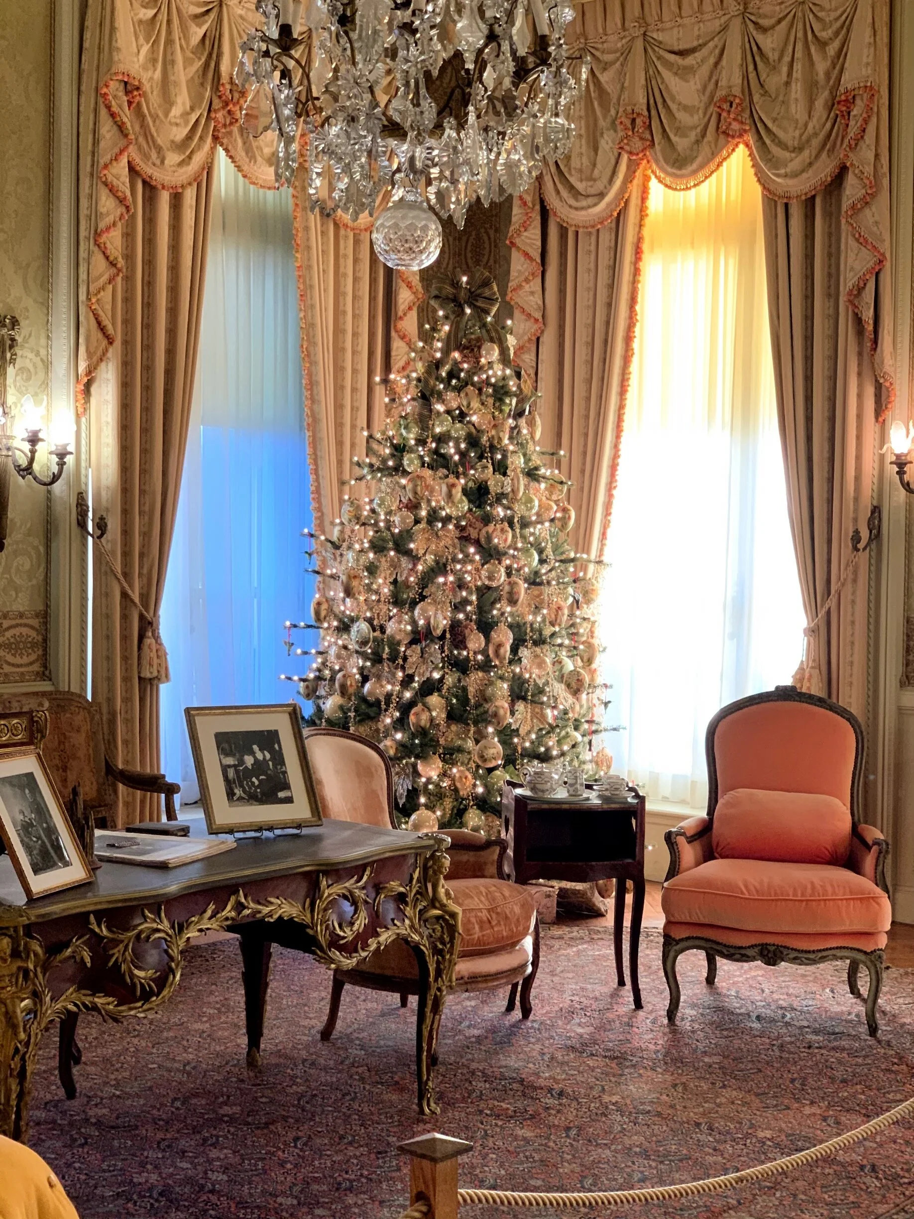 The Tour Of This NPT Manse Will Make Your Holiday So Much Merrier