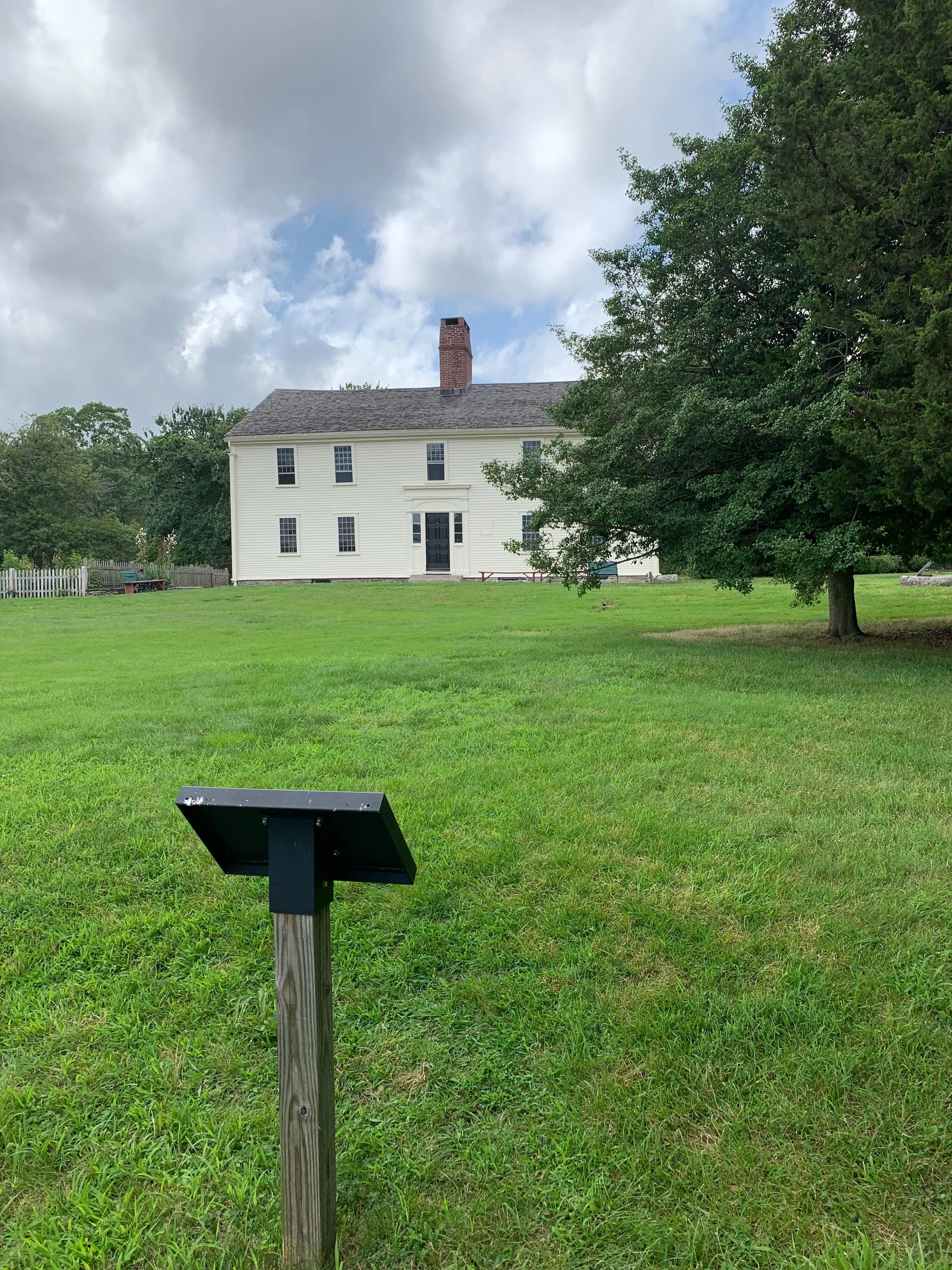 We Toured This North Kingstown Castle And Colonial Style Gardens, And Wow