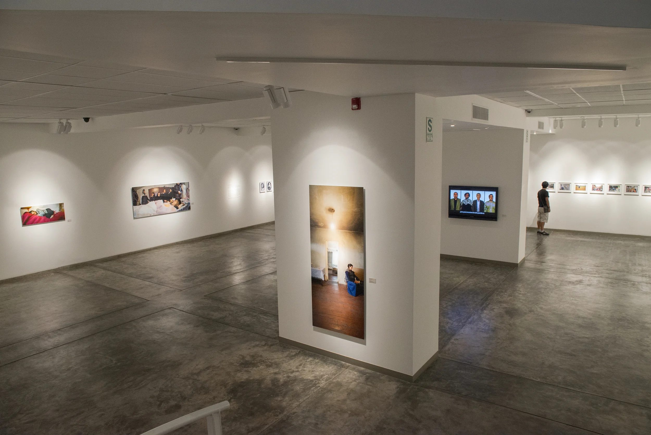 Installation view at Galería Juan Pardo Heeren, as part of Lima Photography Biennial 2014. Photo: Kari Soinio