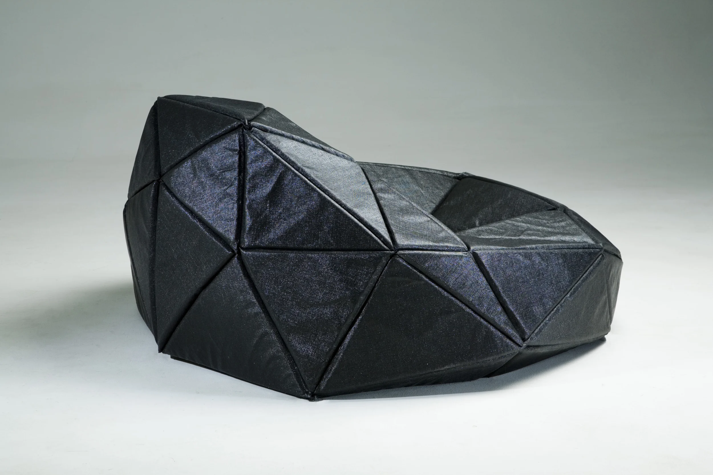 RADIAN seat, designed by Vesa Hinkola / Valvomo
