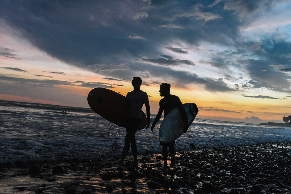 We arrived at the famous El Tunco beach, known for its amazing surf, just in time for sunset. 