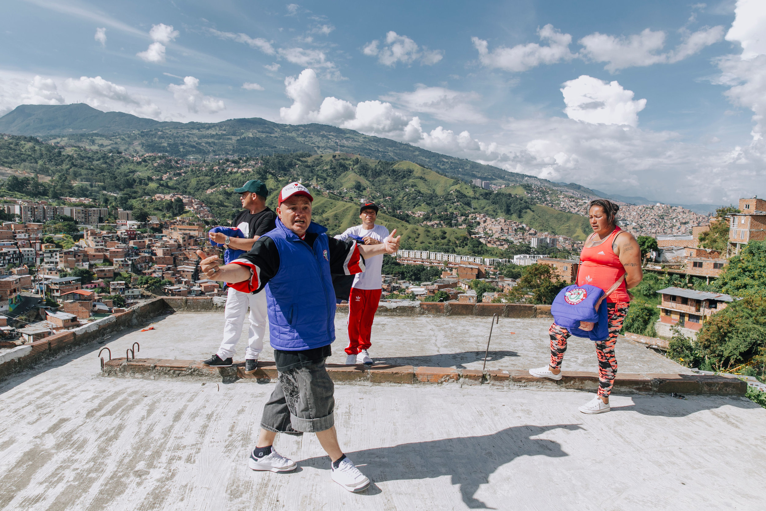 local tours in comuna 13 medellin colombia