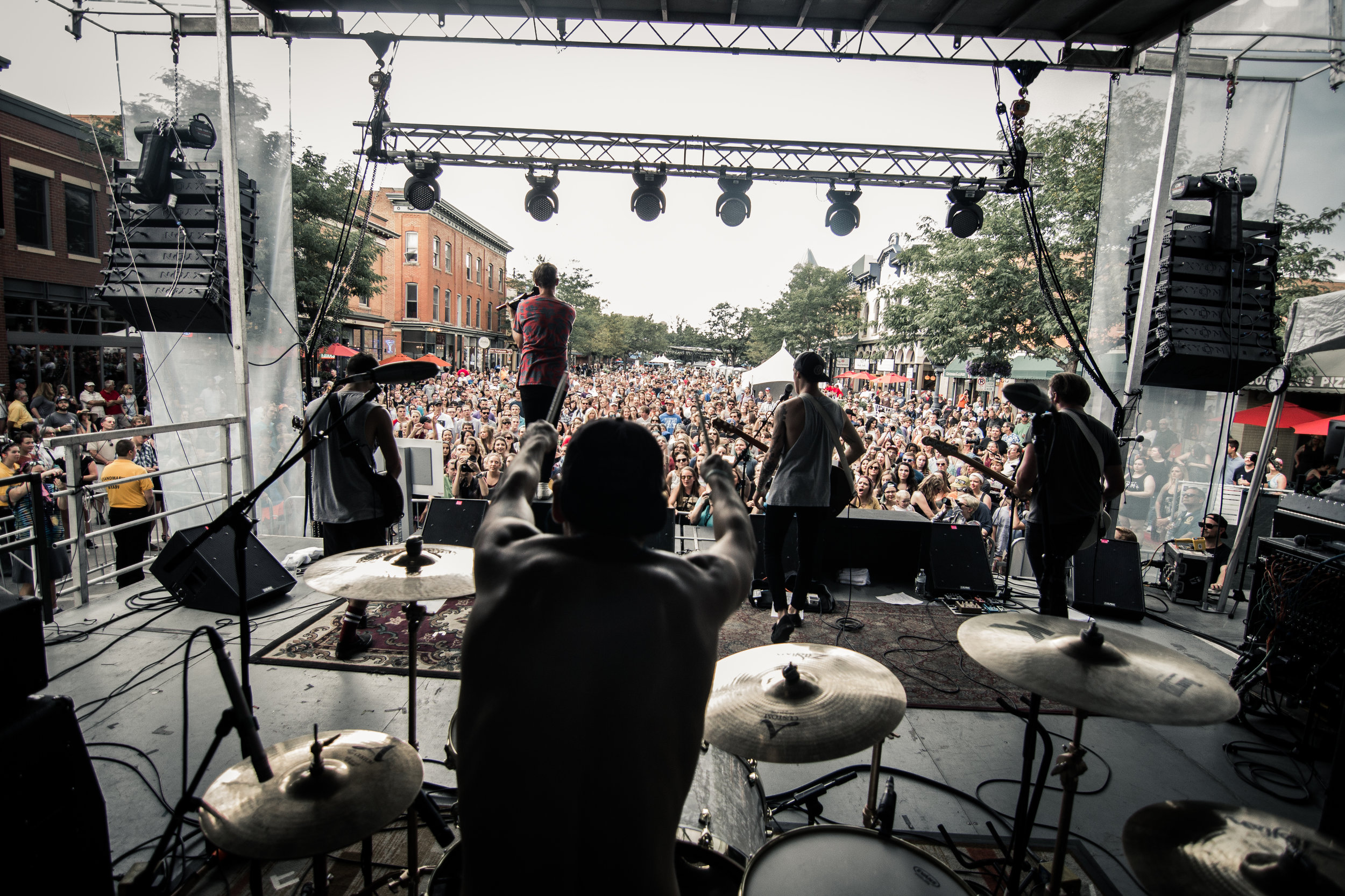 Shatterproof filled Linden St. during their NWF set. Shooting shows with that much energy is really inspiring and way to much fun. 