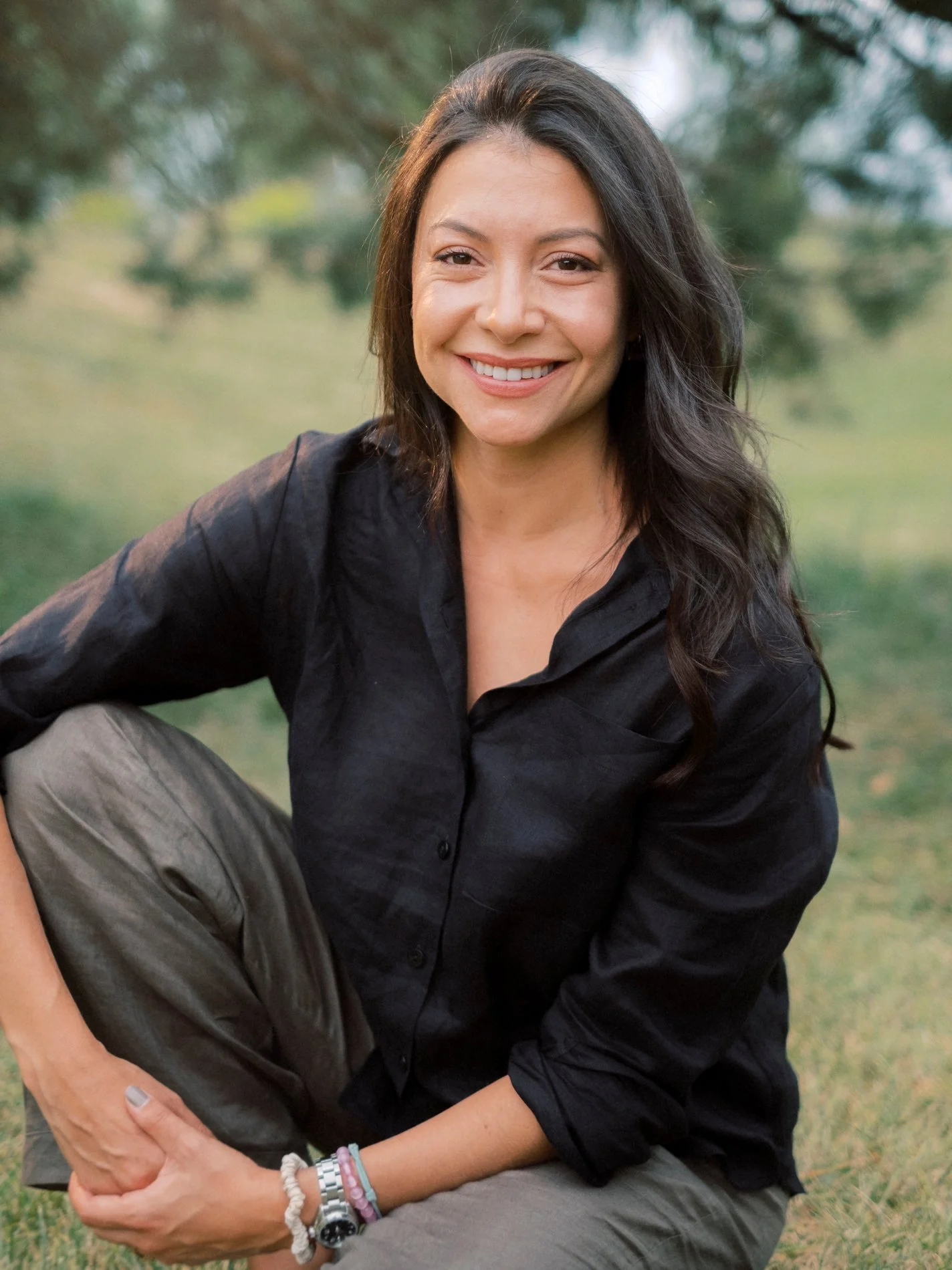outdoor female portrait session by montreal portrait photographer Micheal Beaulieu