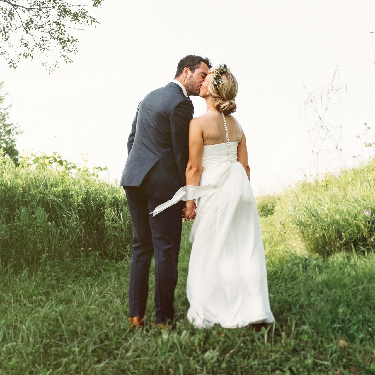 ontario farm wedding in field.jpg