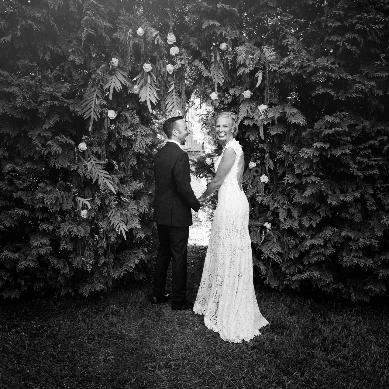 Bride and groom Quebec Vineyard Wedding portraits.jpg