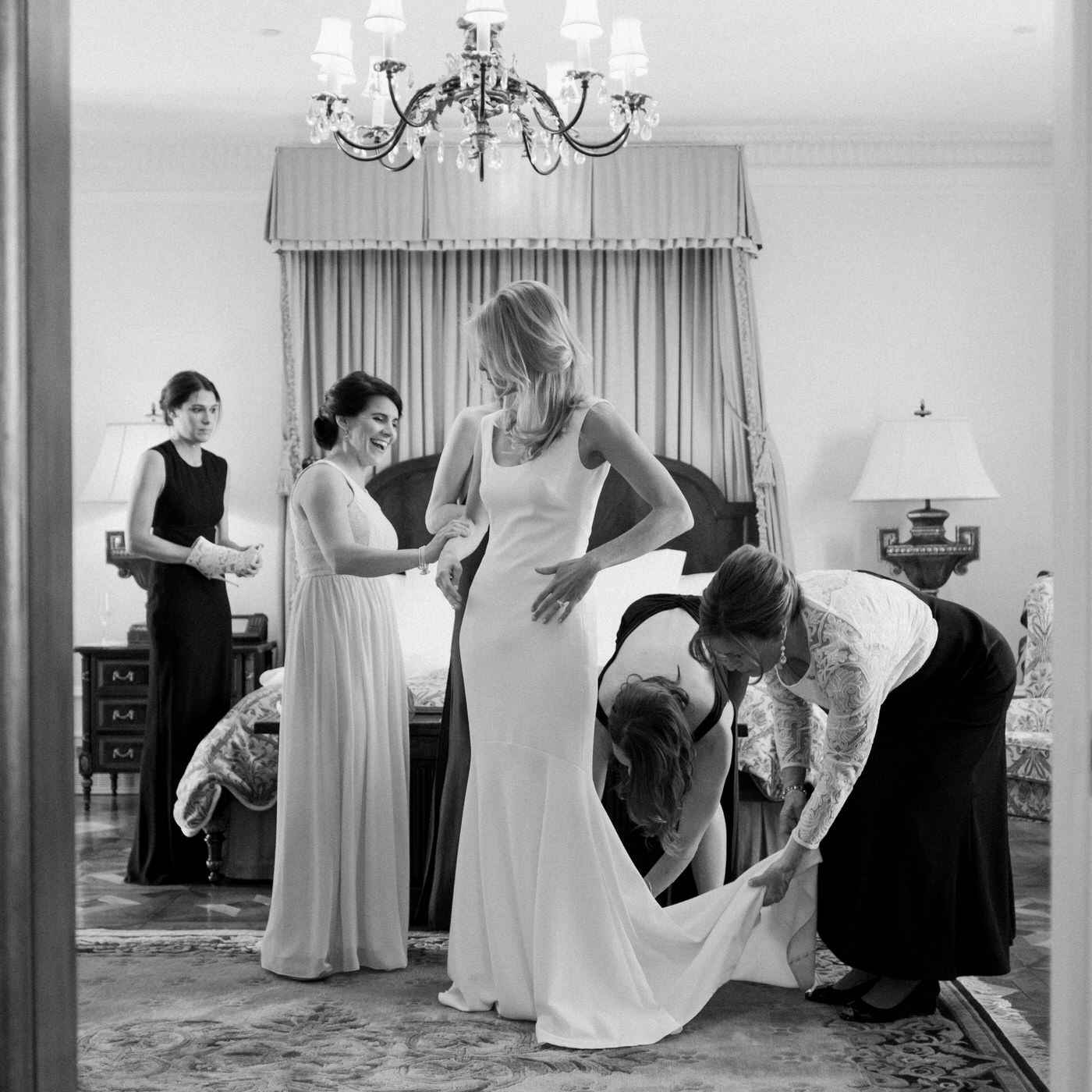 L'auberge Saint-Gabriel wedding bridal wedding dress portrait.jpg