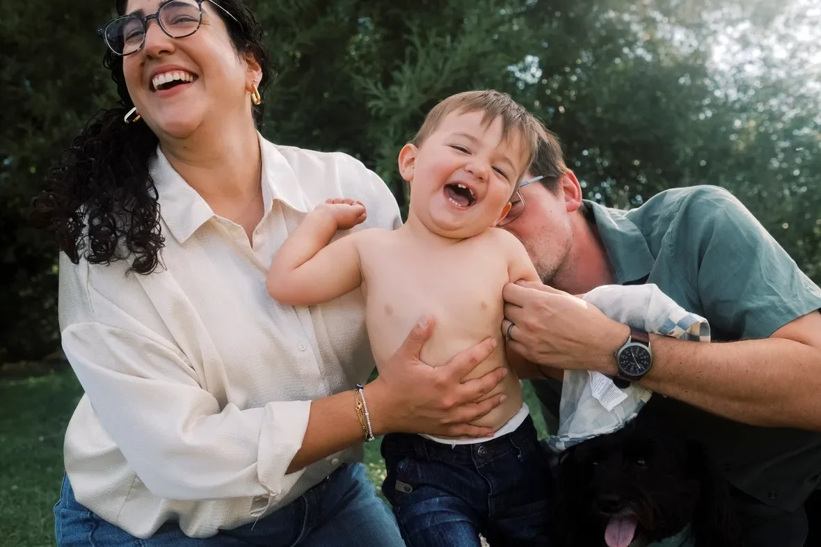 St-Henri family photo session by photographer Micheal Beaulieu.webp
