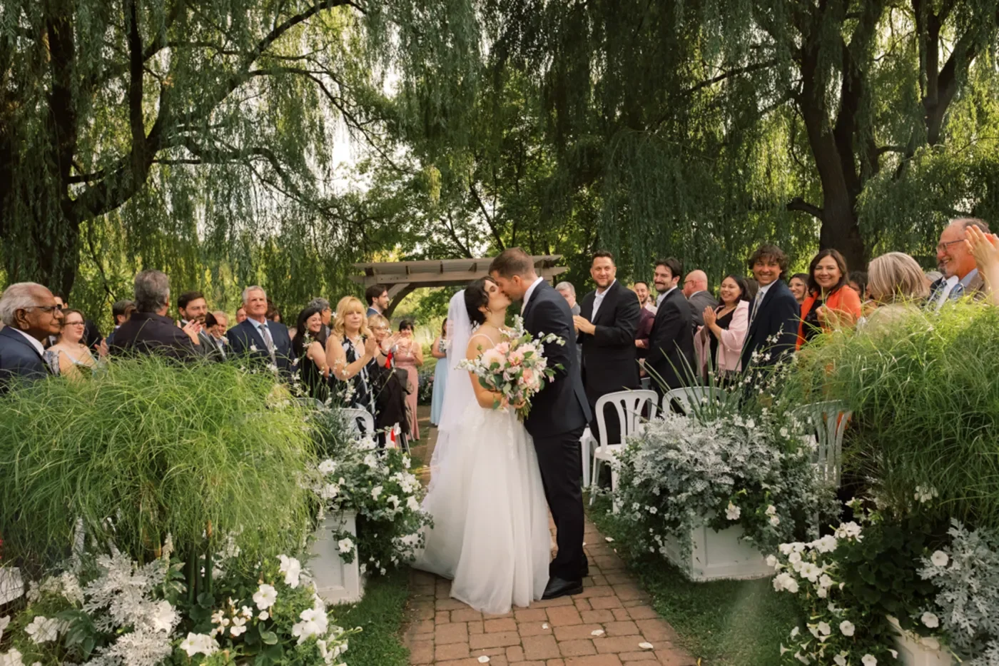  montreal wedding ceremony at Auberge Des Gallent 