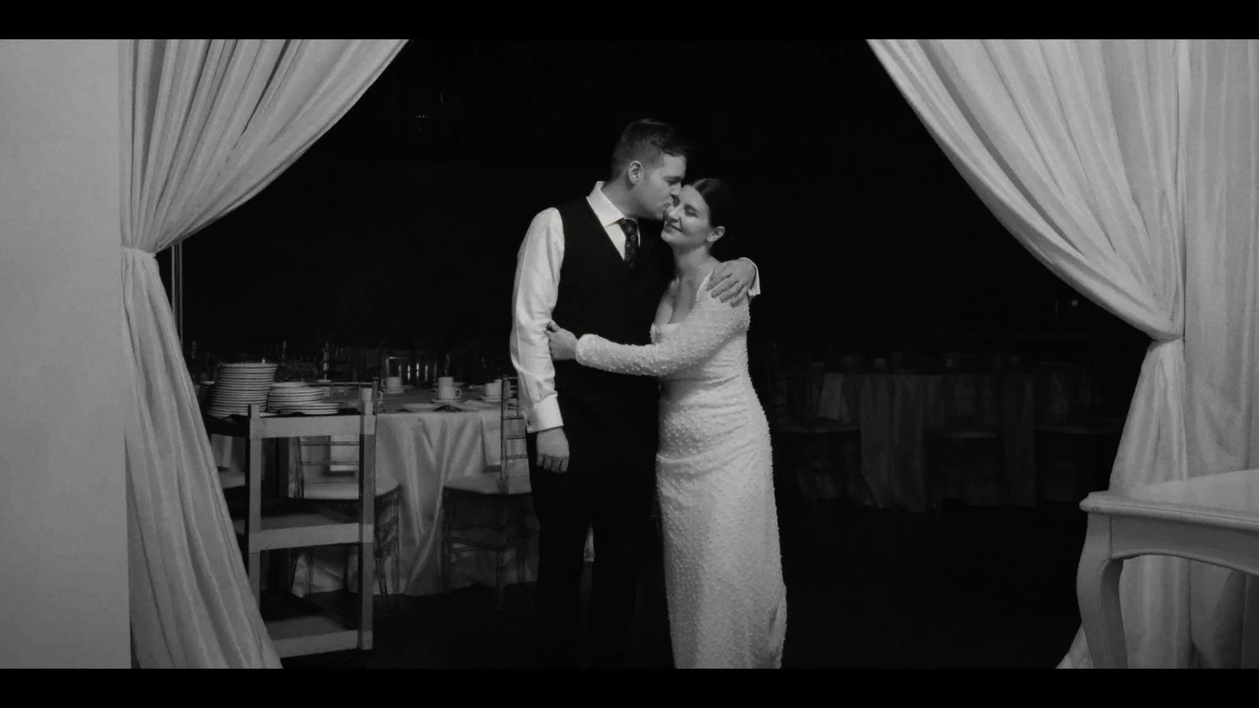 documentary montreal wedding videographer  with bride and groom