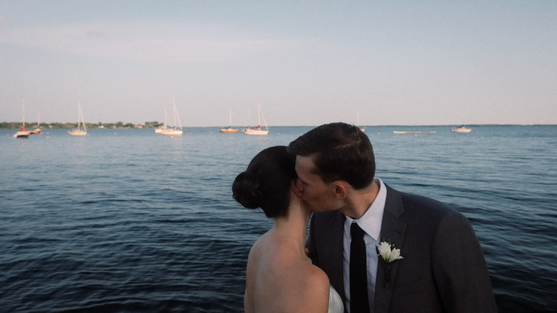pointe-claire-montreal-wedding-08.webp
